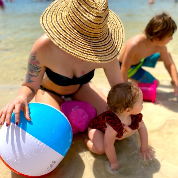 Penny FL sunshine ☀️🫶🏼🌴 - Picture 1 of 9